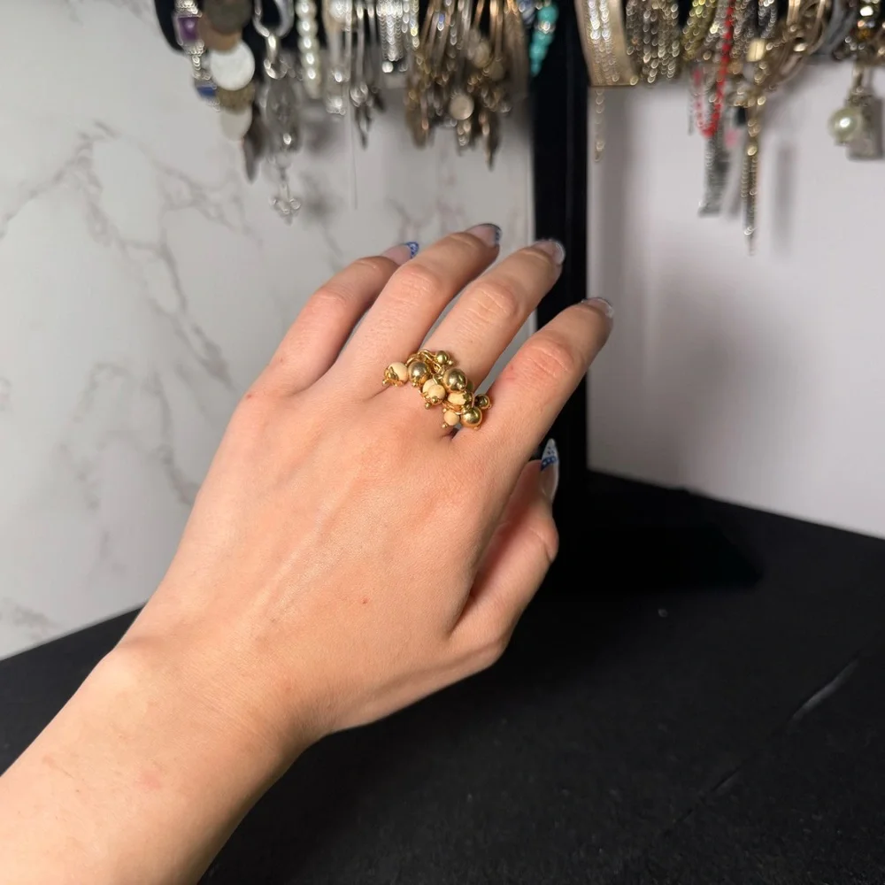 chic gold